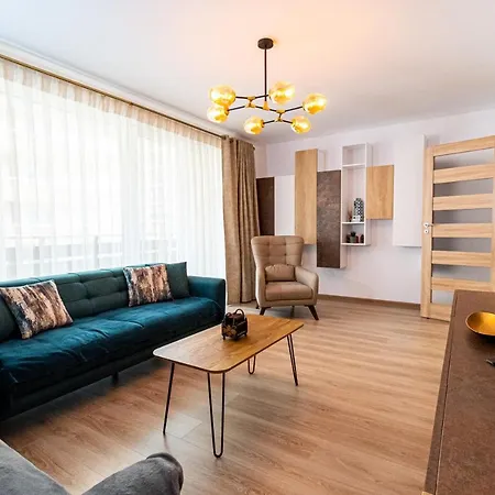 Apartament Pentha - Stylish And Spacious 2-bedroom Near Coresi Mall Brașov