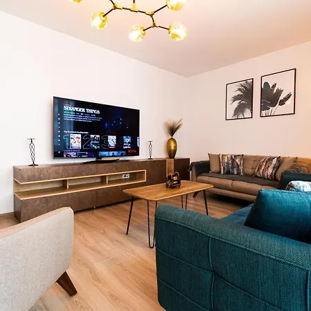 Apartament Pentha - Stylish And Spacious 2-bedroom Near Coresi Mall Brașov